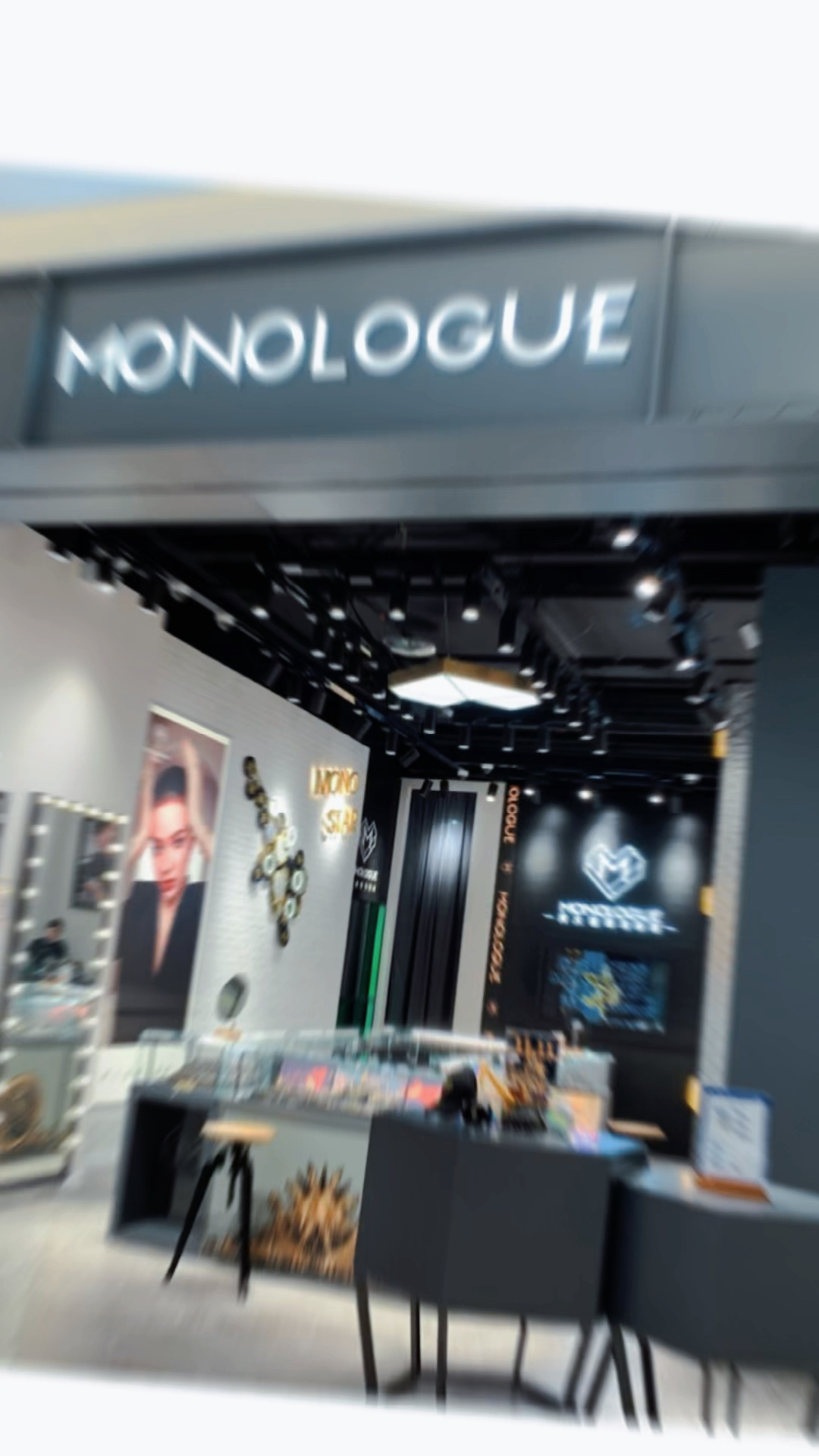 周大福monologue门店