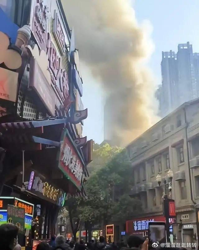 重庆辟谣一步行街突发爆炸