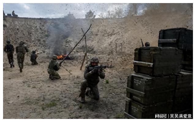 乌兵战壕外透气遭遇突袭，一次意外的军事冲突