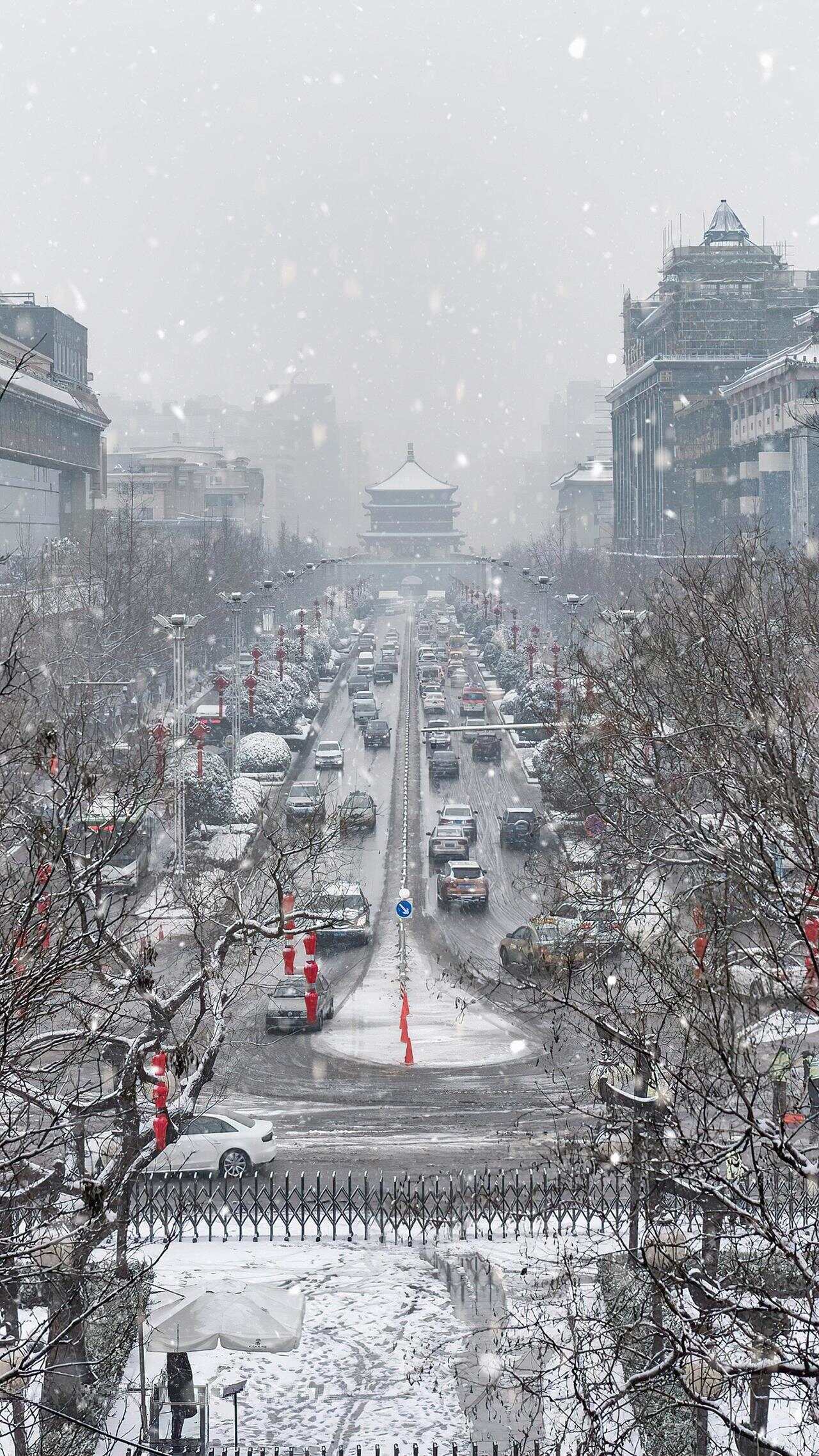 西安的雪下出东北的气势