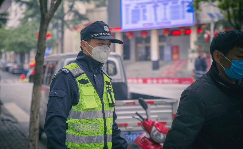 戍边民警一口吃到家乡味