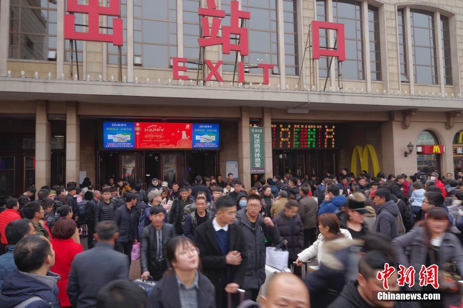 北京将迎来返京高峰，城市流动与民生保障的挑战