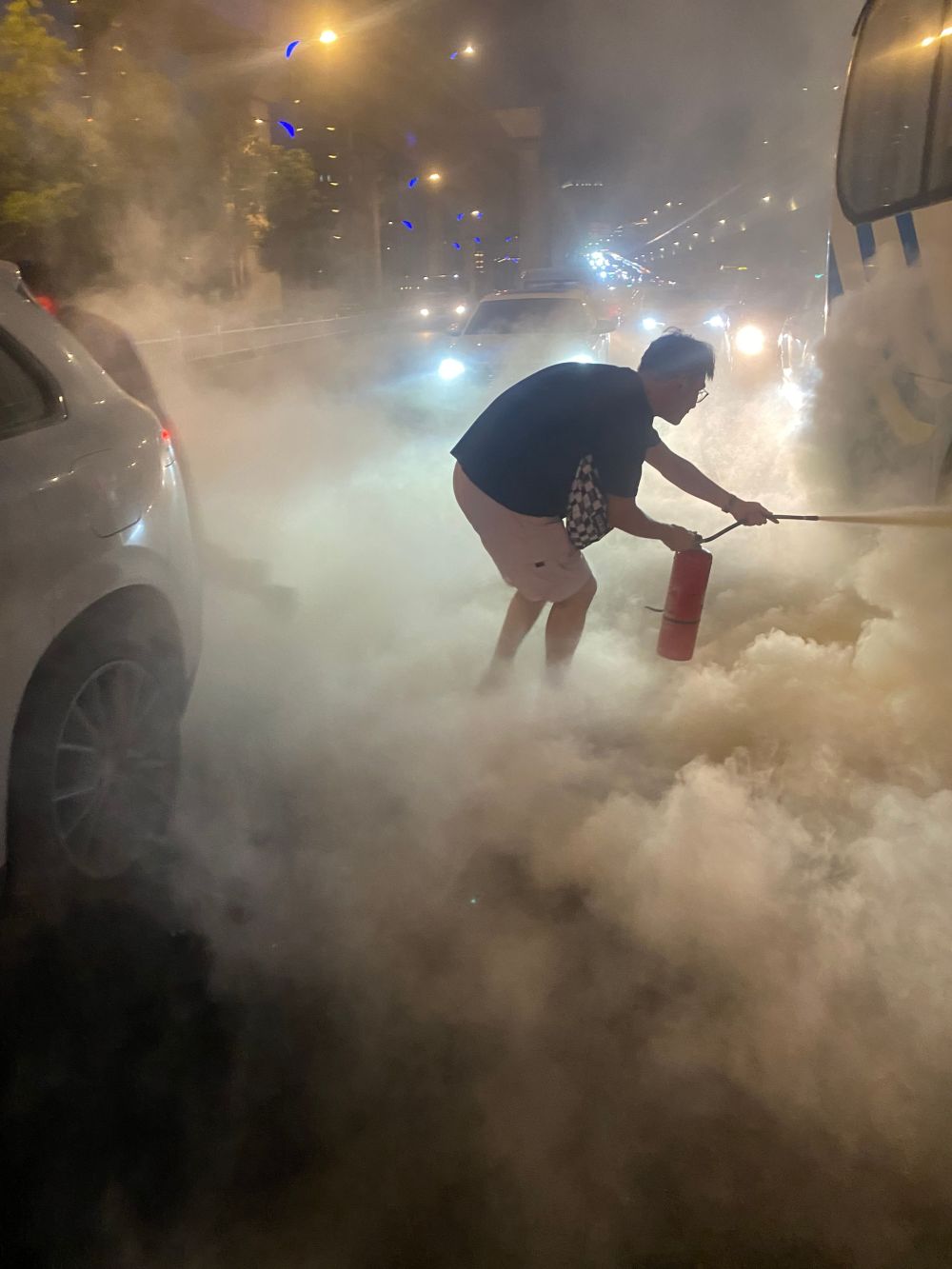 实拍妙瓦底地区断电第1晚