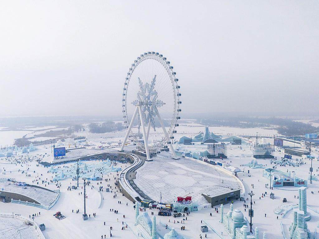 见证冰雪经济热力全开——一场速度与激情的盛宴