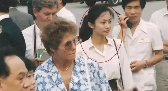 泰国总理深情致谢中国女保镖，背后故事令人动容